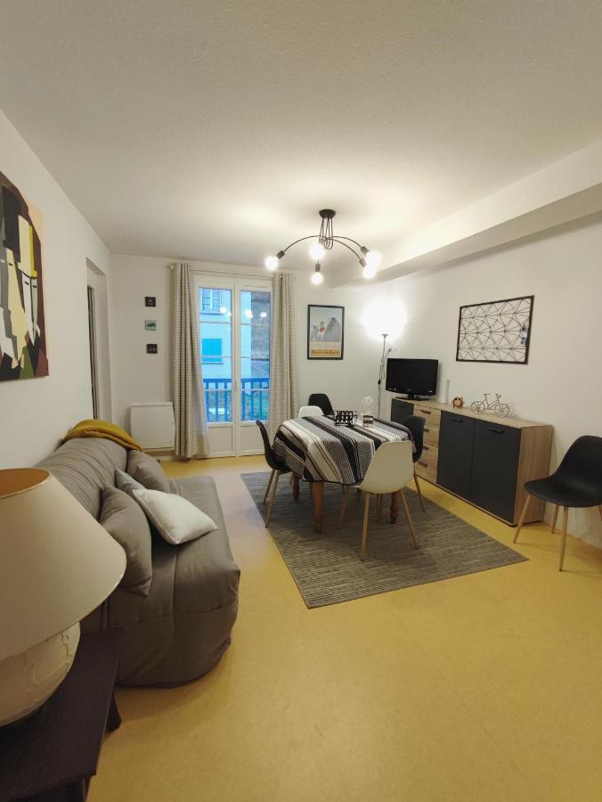 Grand Appartement En Rdc Vallee De Campan Bagian luar foto