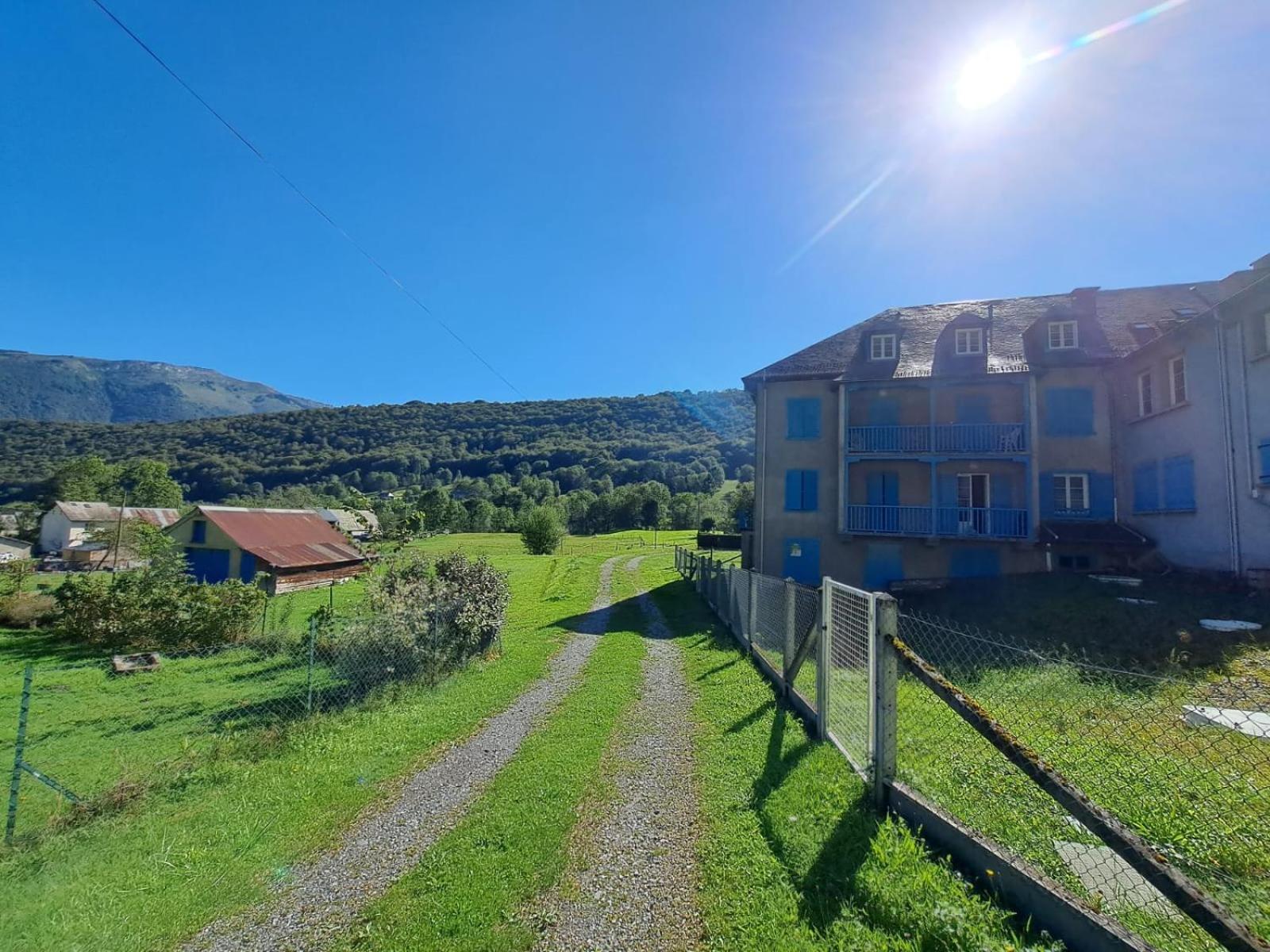 Grand Appartement En Rdc Vallee De Campan Bagian luar foto